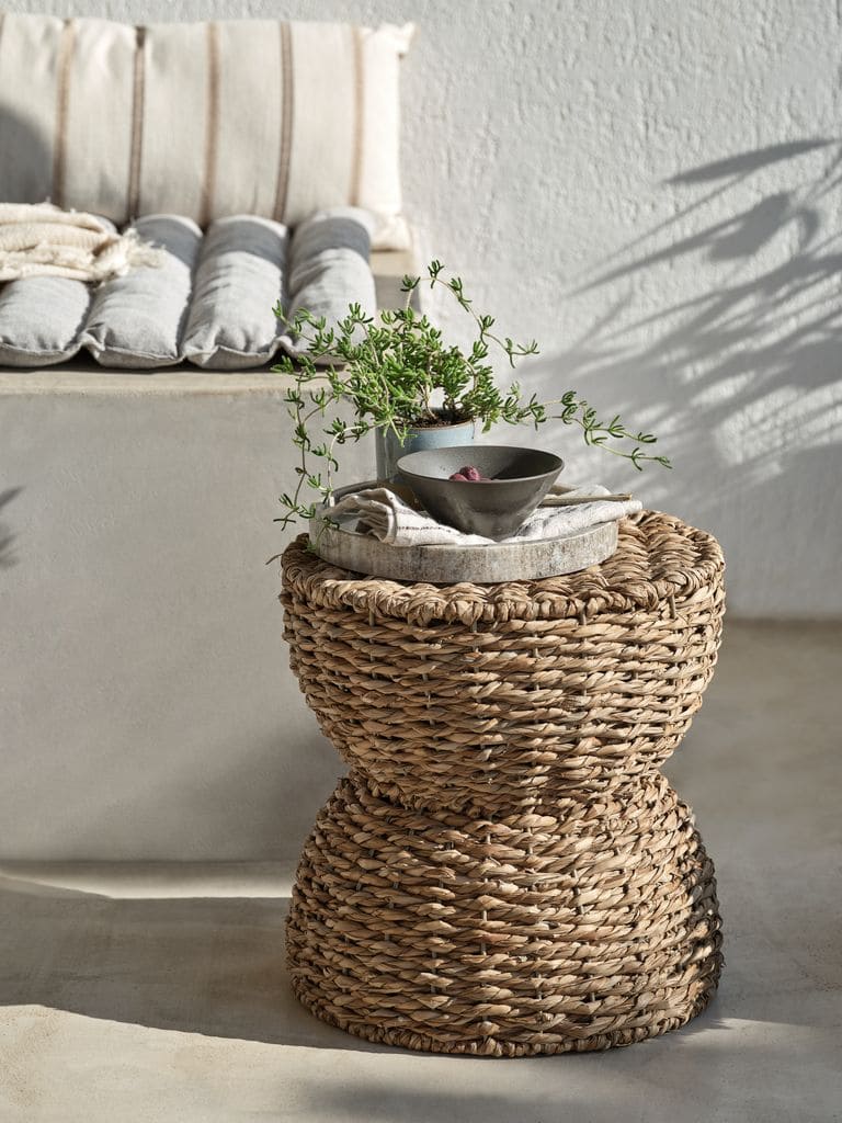 El soporte de paja de junco natural PILFINK de Jysk