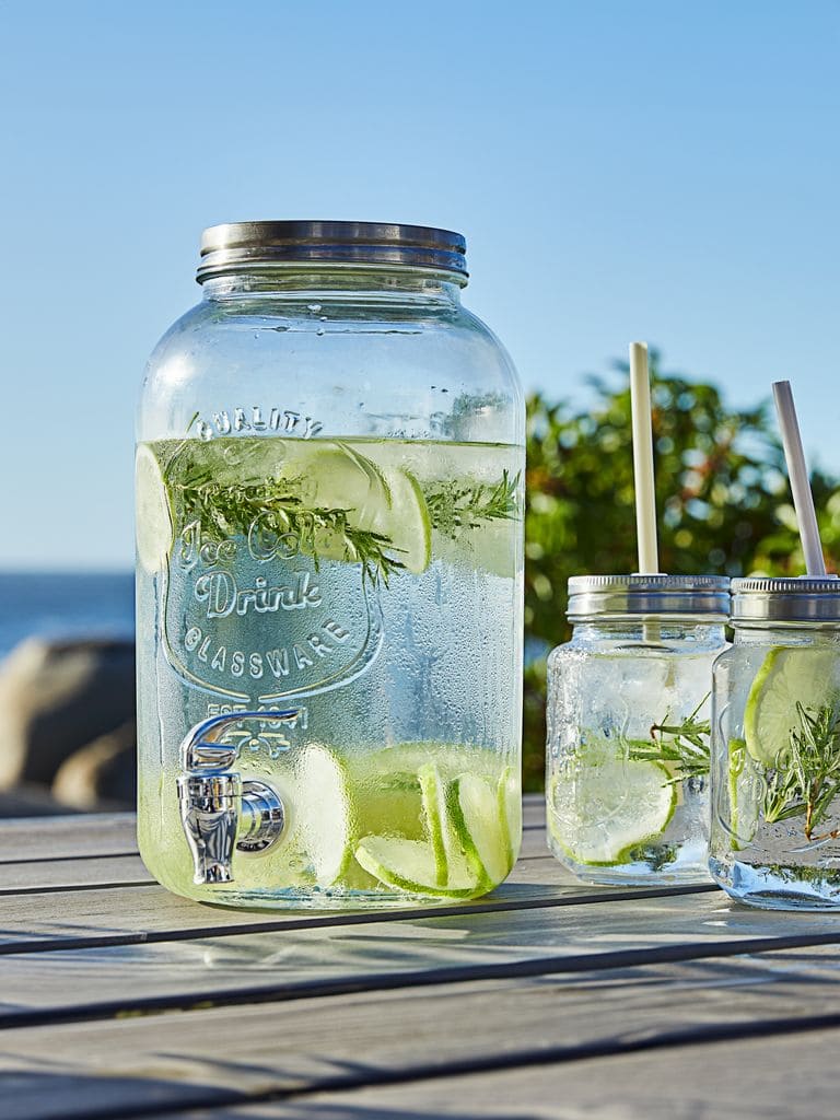 El dispensador con grifo LEMONADE de 3,5 litros y de cristal de Jysk