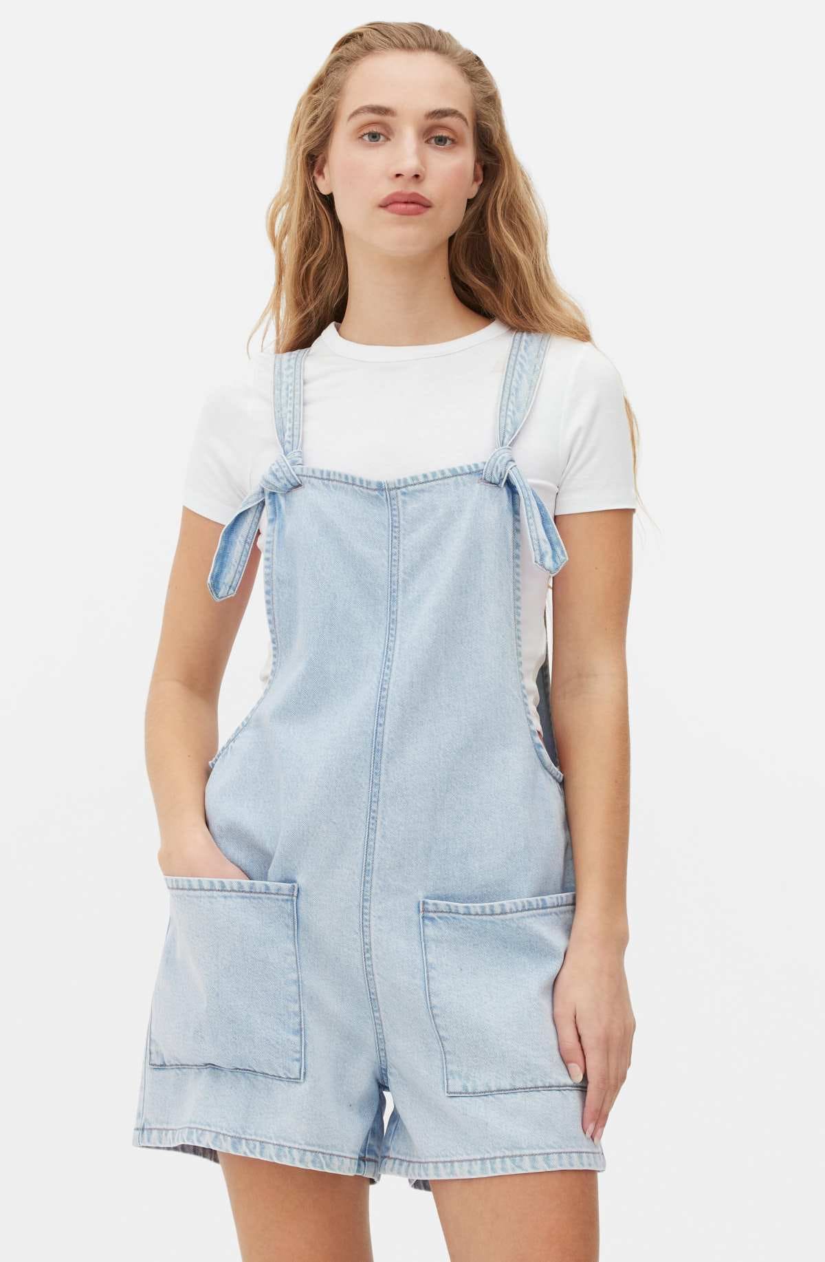 Mono corto vaquero atado en la parte delantera de Primark