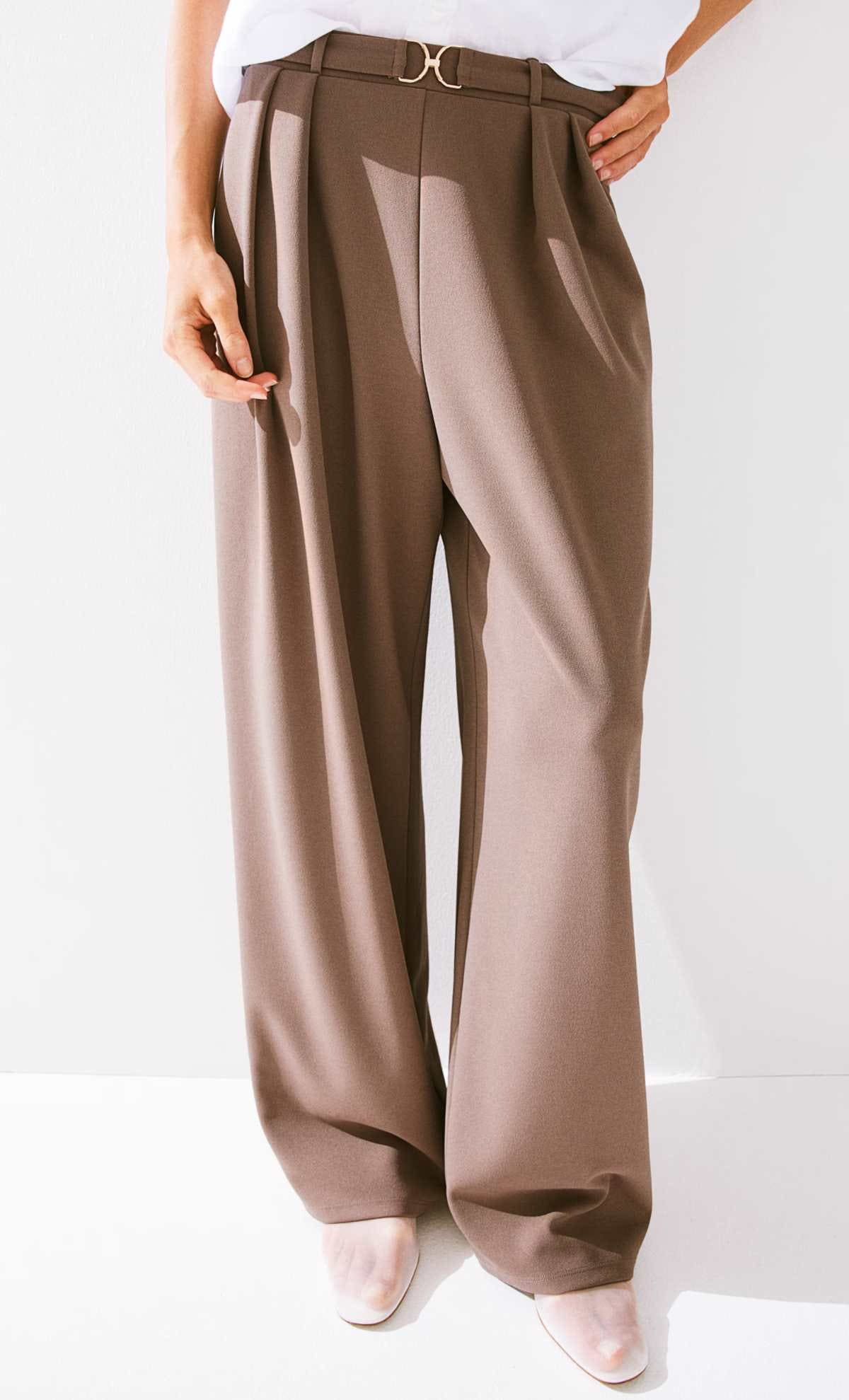 Pantalón sastre con hebilla decorativa de H&M