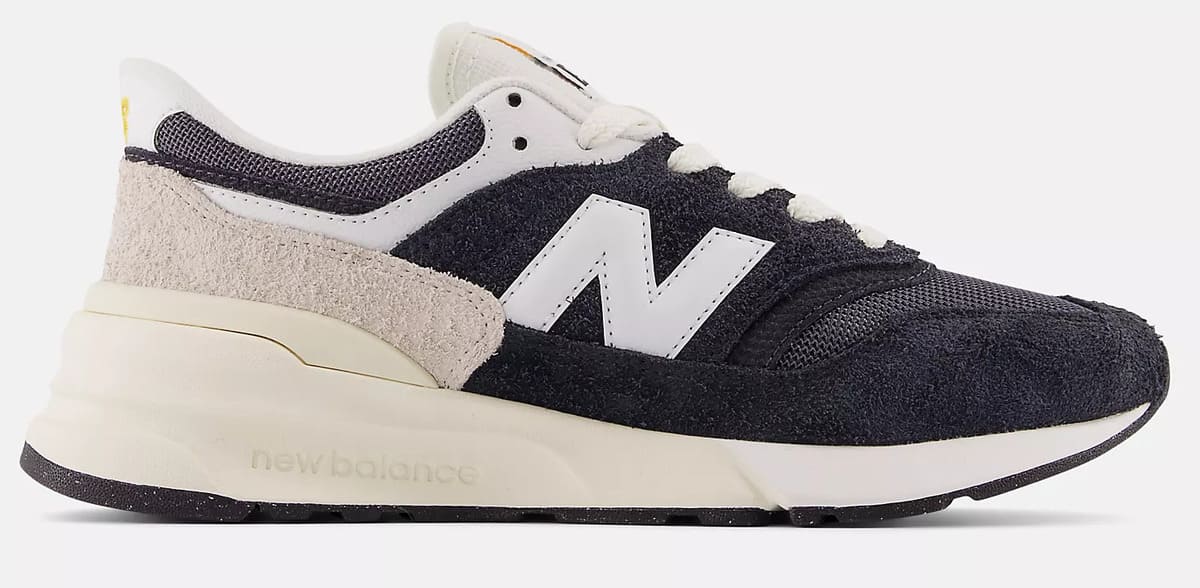 Las zapatillas unisex con suela de plataforma de New Balance