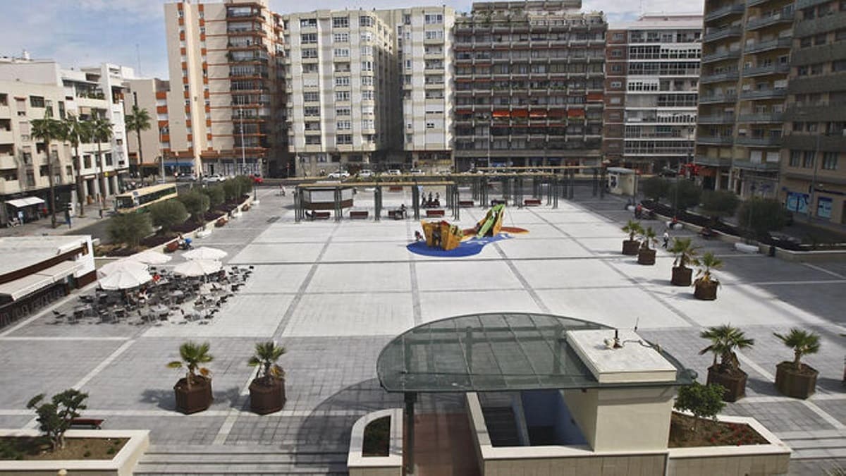 La glorieta de Ana Orantes acogerá la celebración de un mercadillo