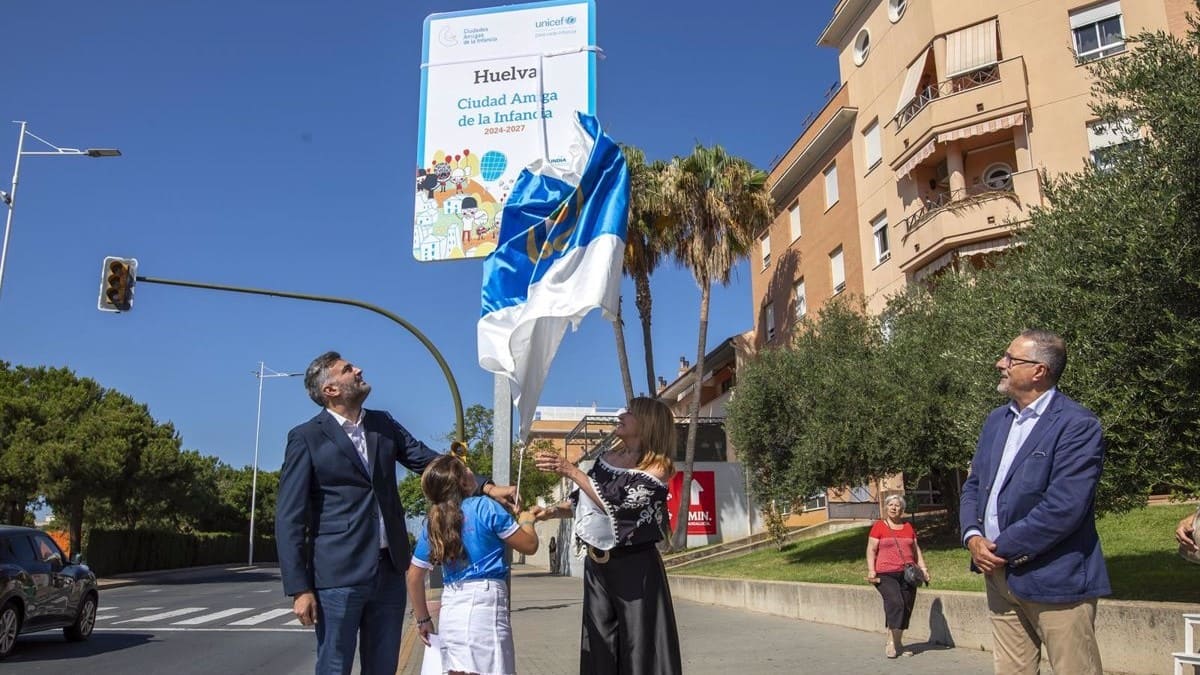 Descubrimiento del cartel acreditativo