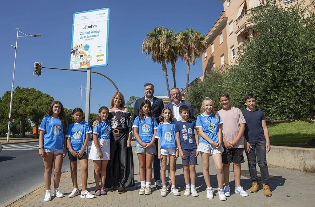 Foto de familia del acto