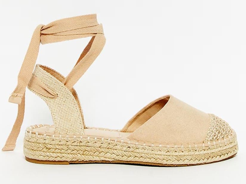 Alpargatas planas con detalle de crochet Sfera