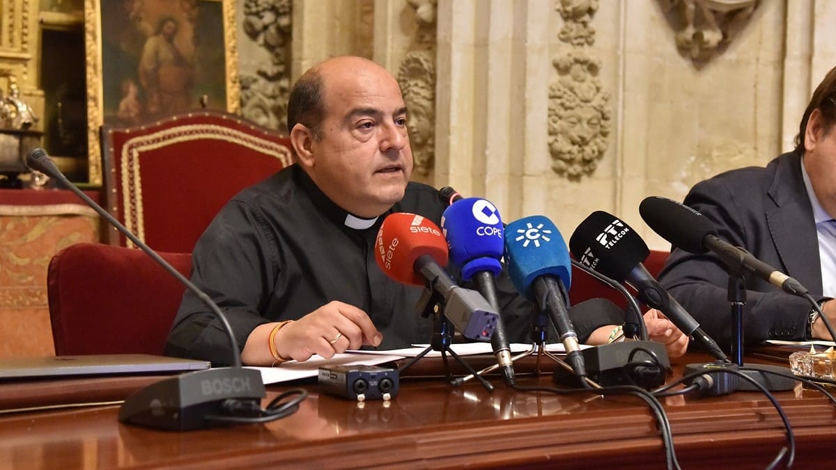 El canónigo-portavoz del Cabildo Catedral de Córdoba José Juan Jiménez