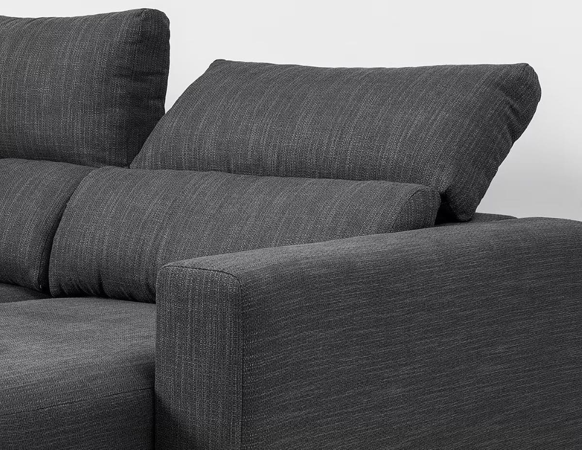 Sofá de tres plazas con chaiselongue de la serie ESKILSTUNA de Ikea