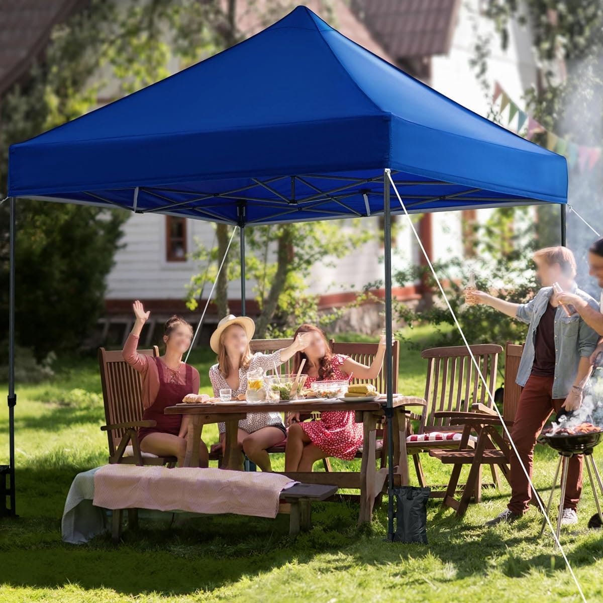 La carpa plegable para la playa 3x3 con altura ajustable de Yaheetech en Amazon