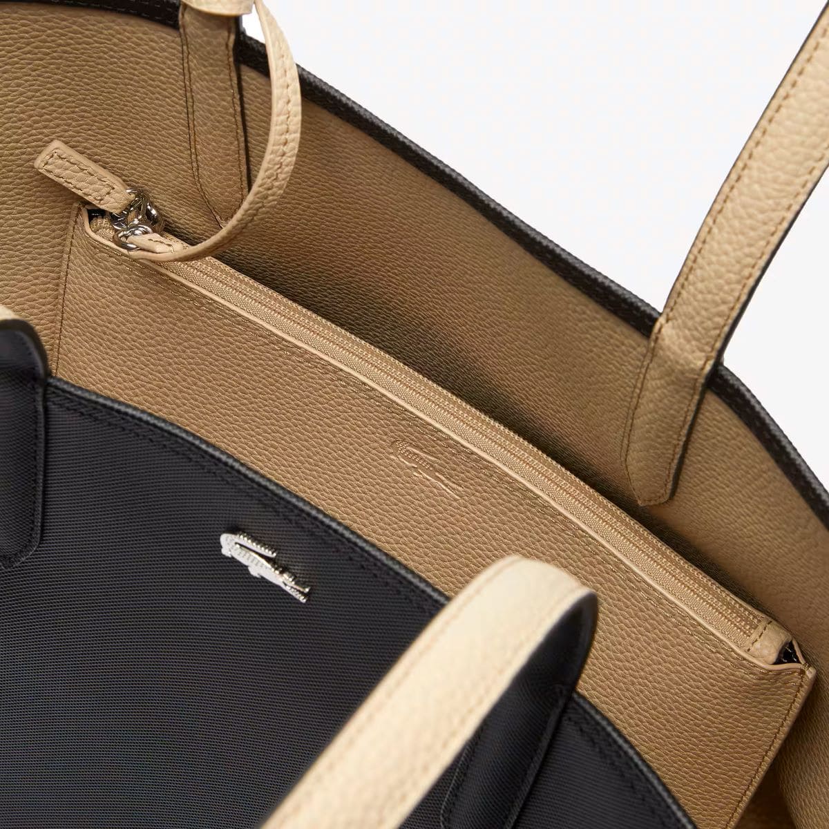 Bolso tote reversible modelo ANNA de Lacoste en Amazon