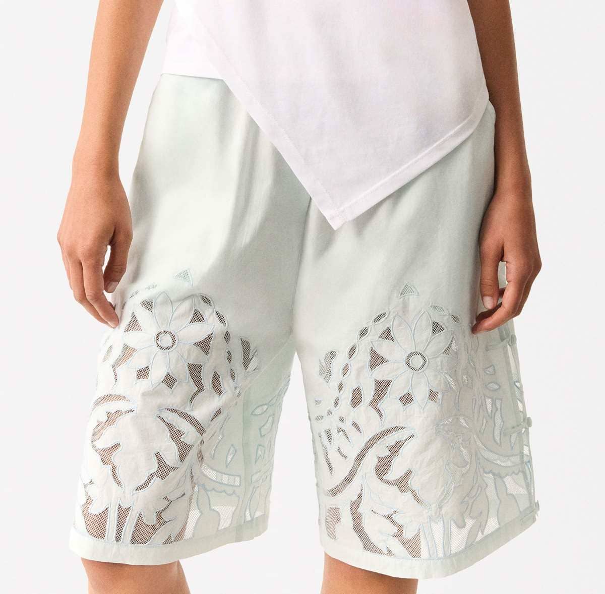 Bermudas bordadas de Parfois