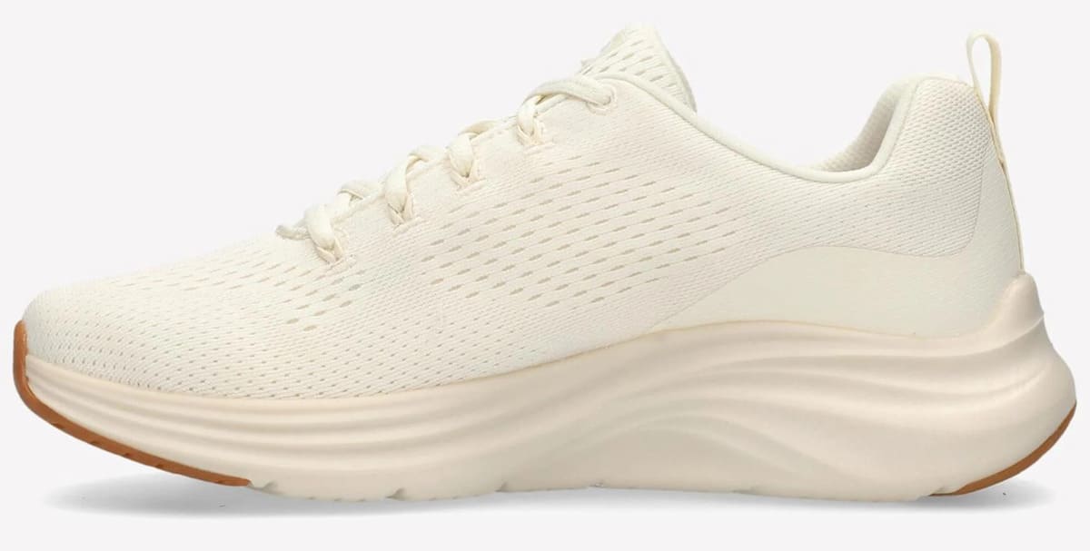 Las nuevas zapatillas Skechers Vapor Foam de color beige en Sprinter