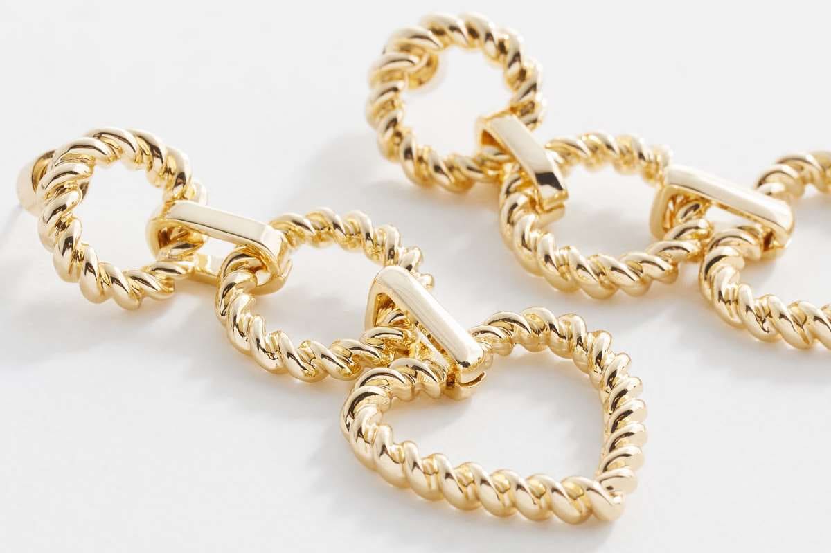 Pendientes largo corazones de Mango