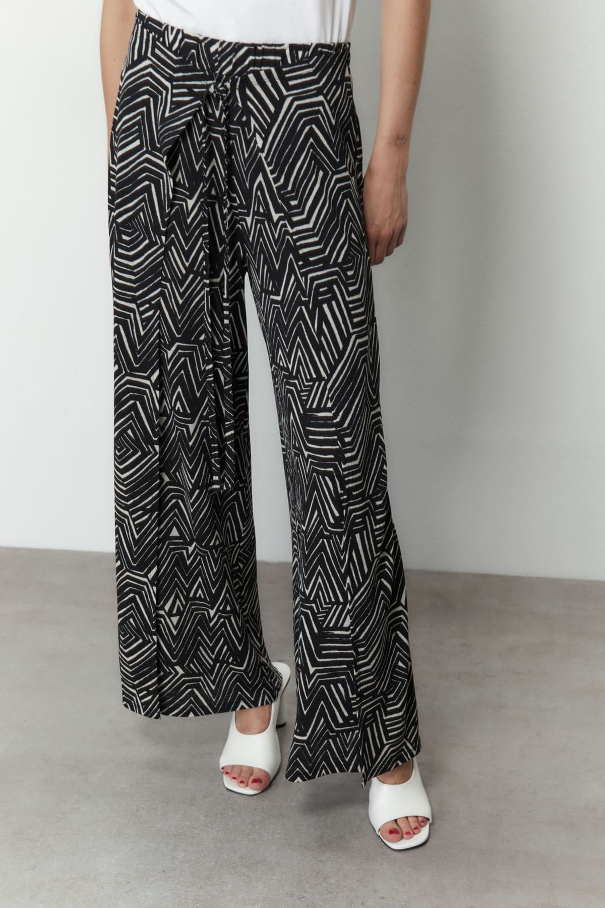 Los pantalones tipo pareo con textura de Sfera