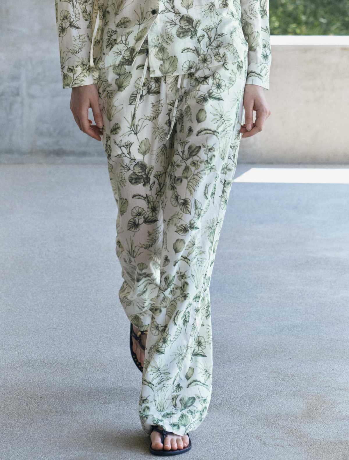 Pantalón estampado zw collection de Zara