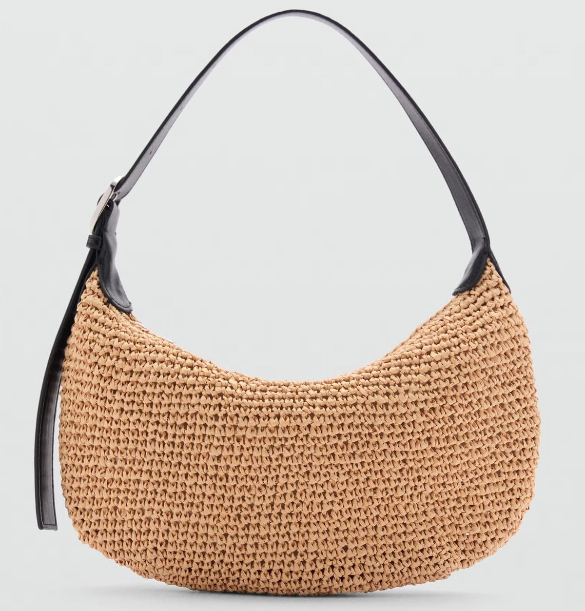 El bolso de hombro de fibra natural de Mango