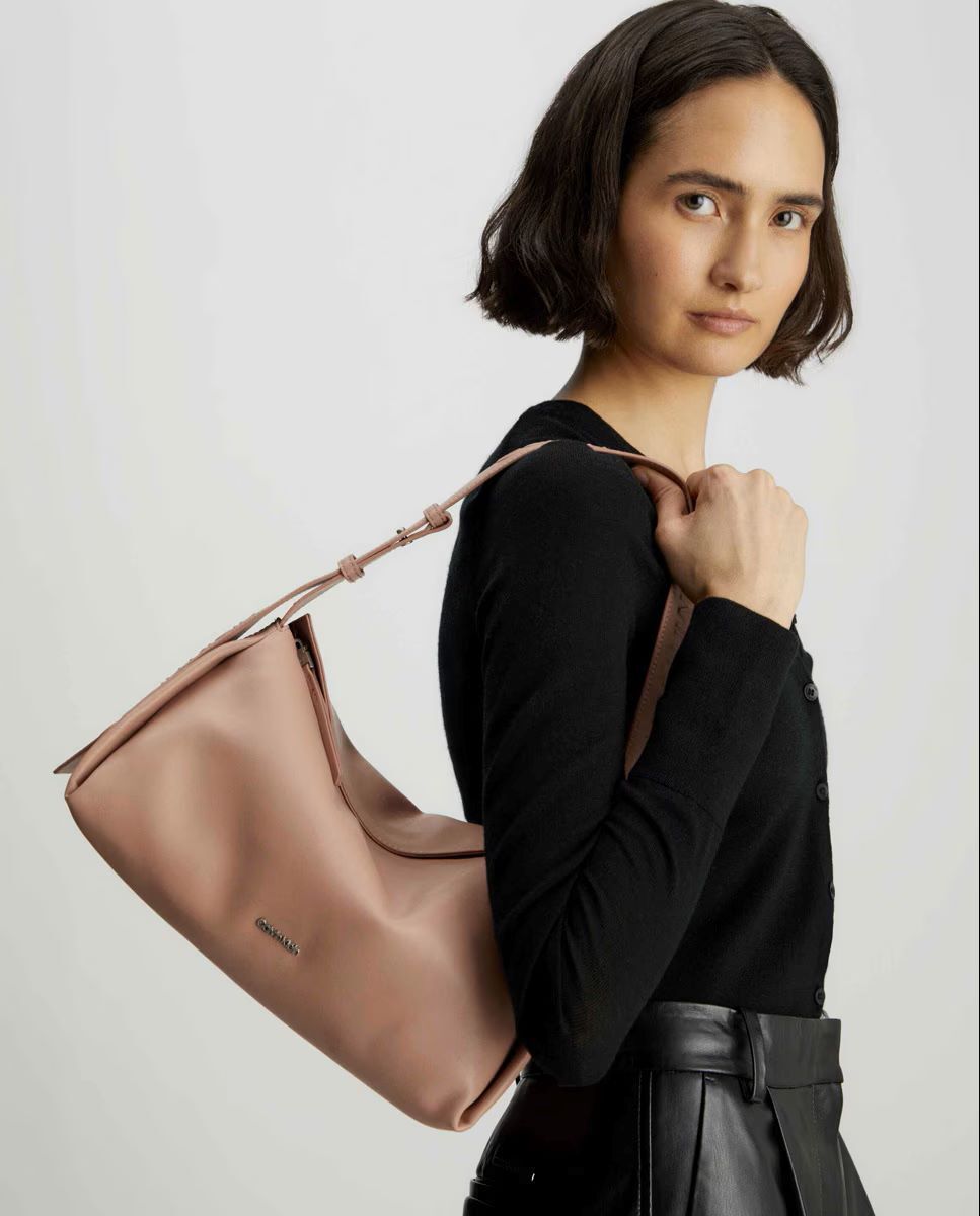 Bolso rosa Calvin Klein en El Corte Inglés