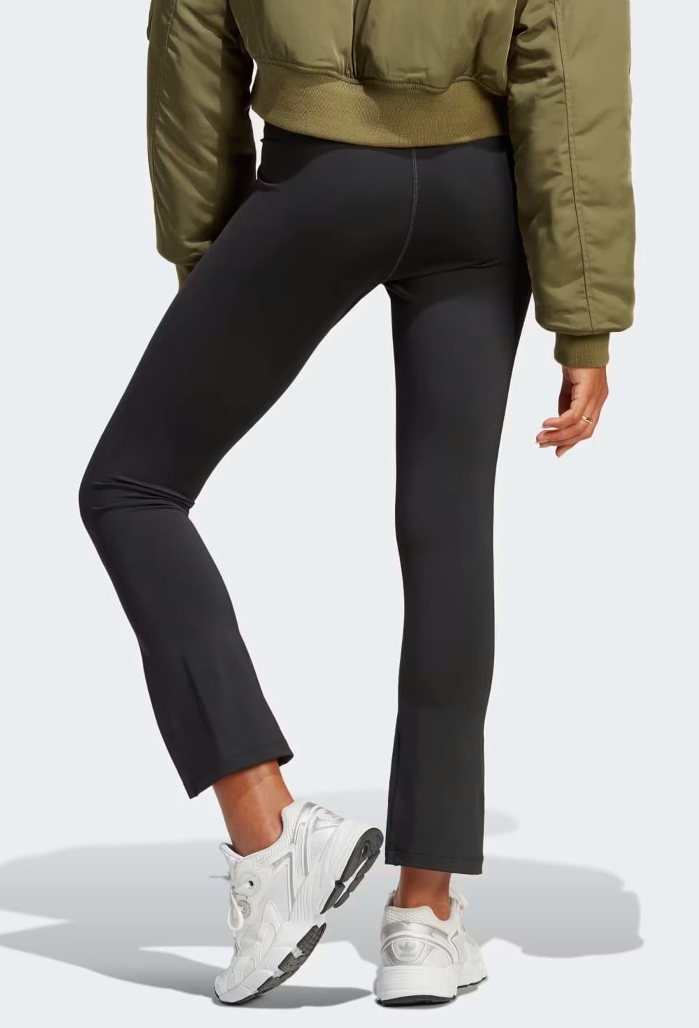 Los pantalones tipo mallas Adicolor Classics Open Hem de Adidas