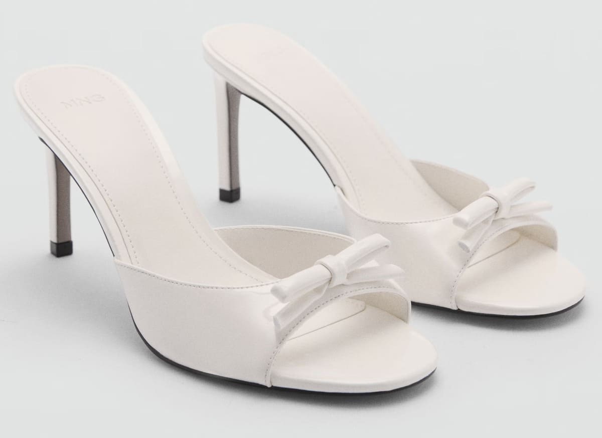 Las nuevas sandalias con tacón y lazo de Mango
