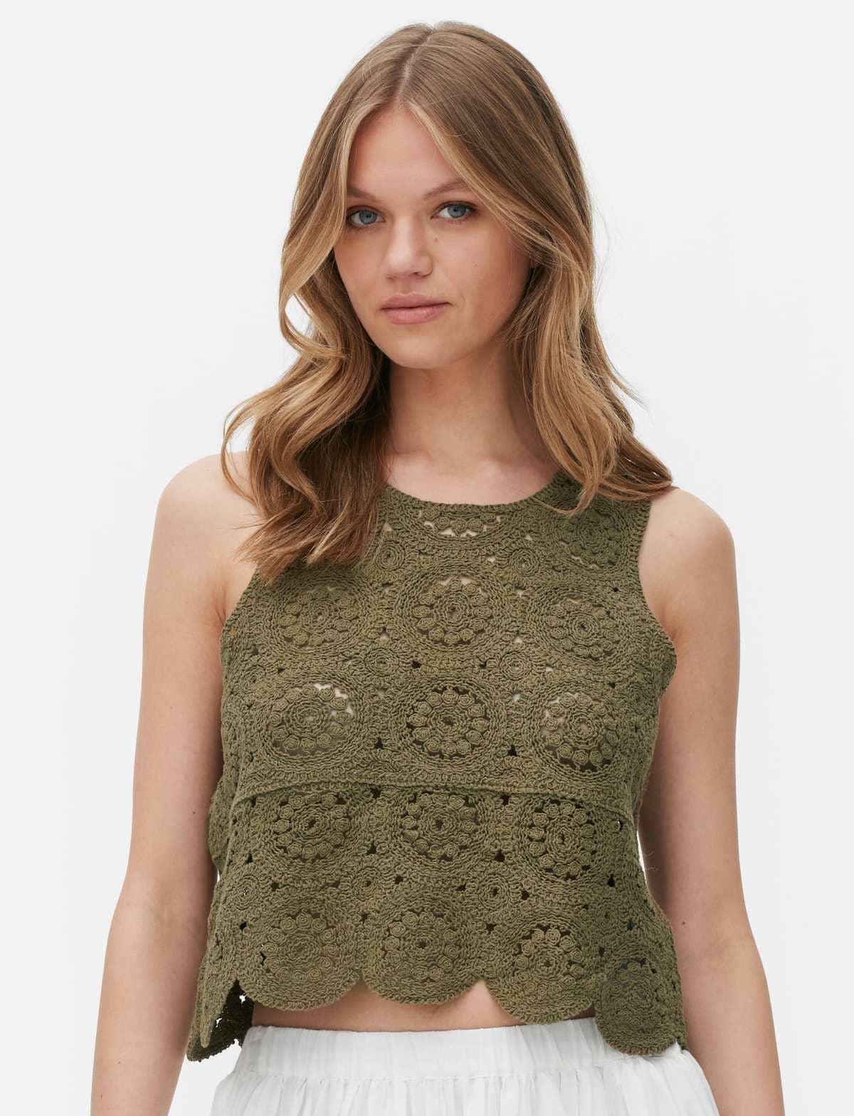 Top sin mangas de ganchillo para combinar de Primark