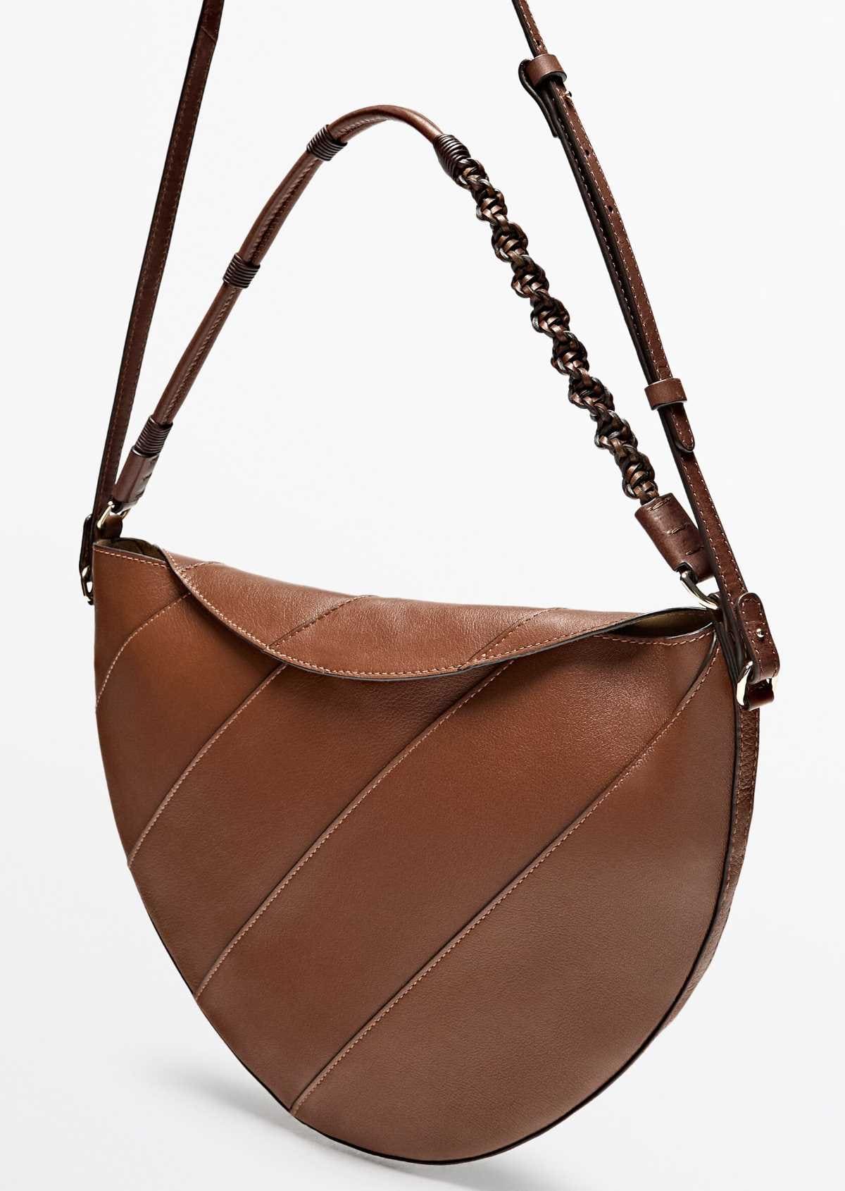 Bolso media luna piel napa asa trenzada de Massimo Dutti