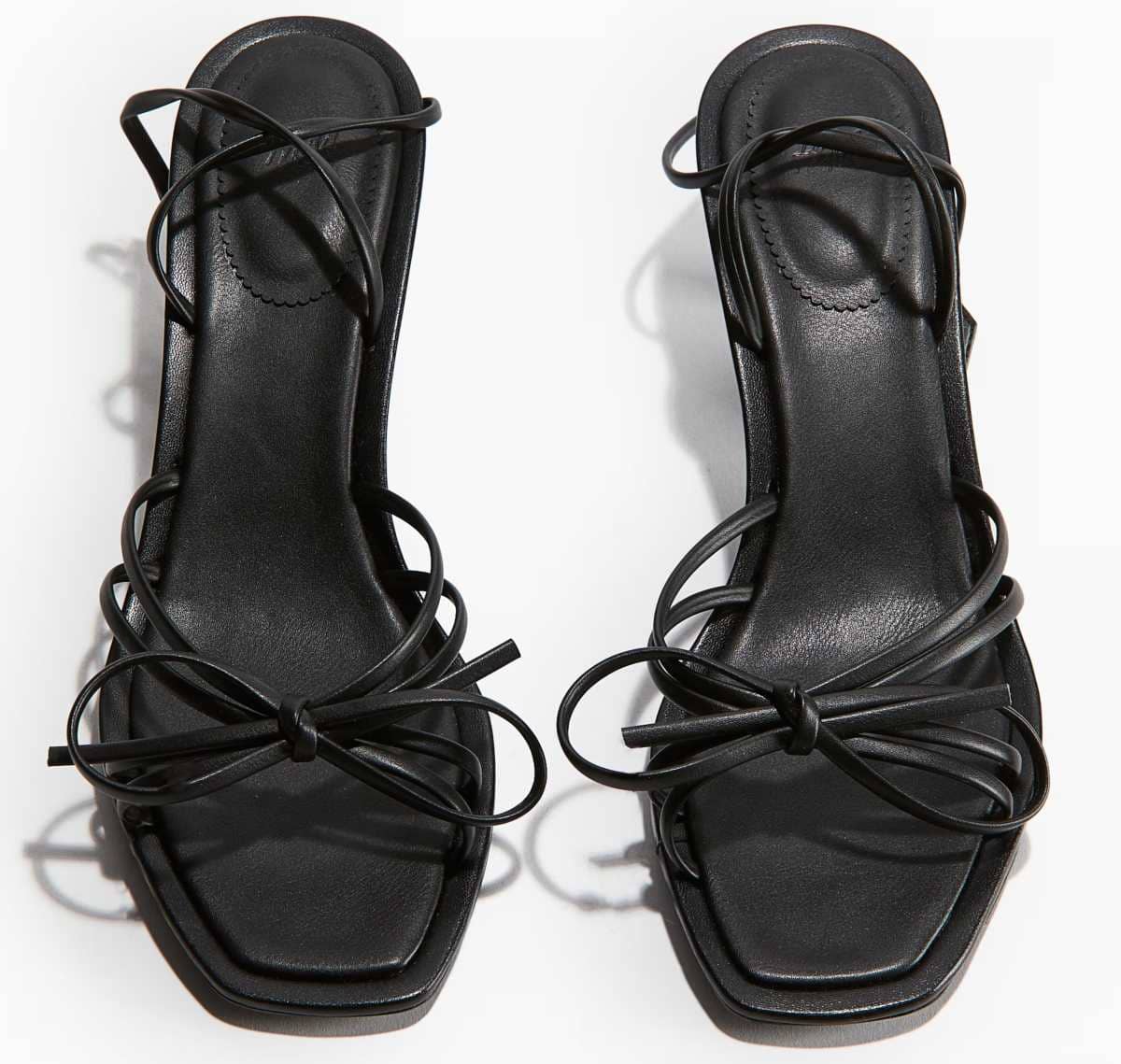 Sandalias de tacón con lazo decorativo de H&M