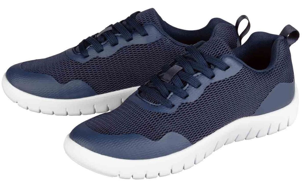 Las zapatillas deportivas para mujer azul marino de Lidl