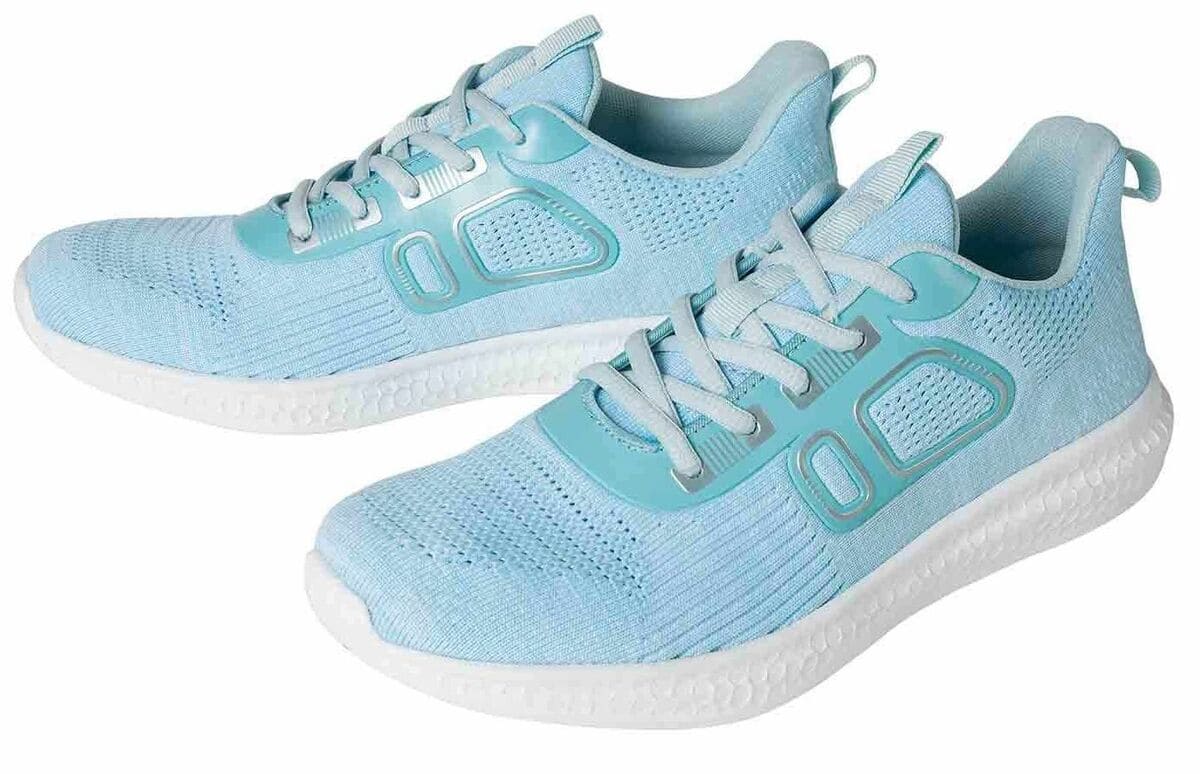 Las zapatillas deportivas para mujer azul claro de Lidl