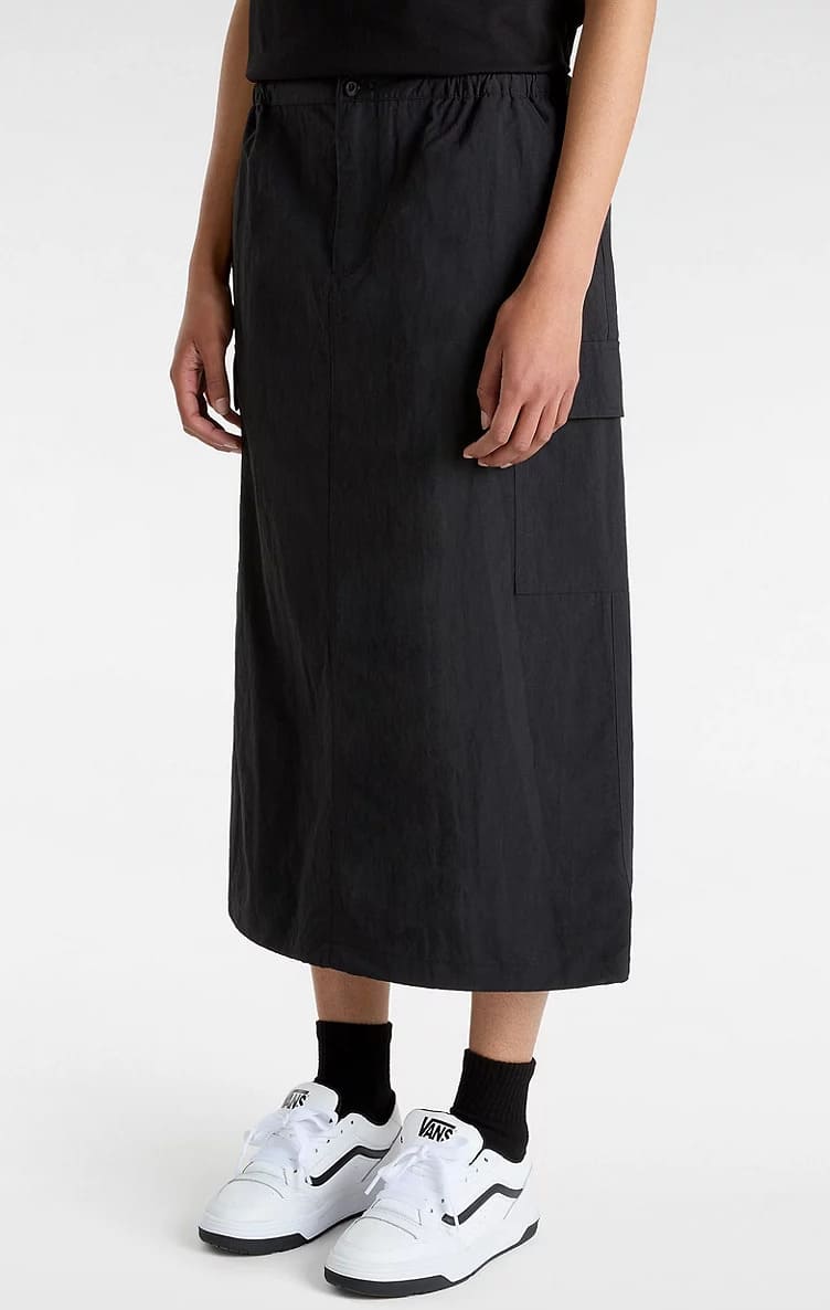 La falda cargo Riley Parachute en color negro de Vans