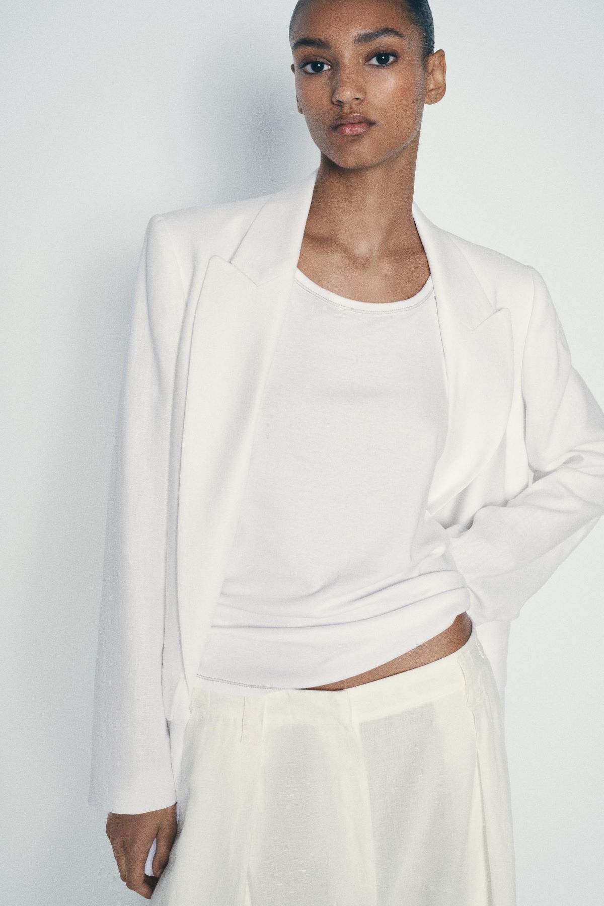 Chaqueta blazer abierta de lino de Zara