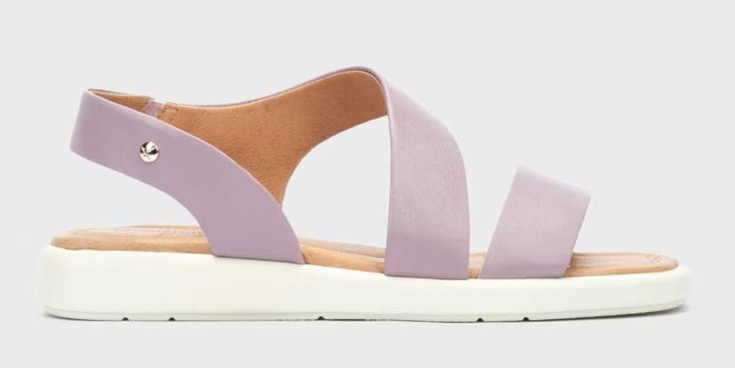 Sandalias planas de piel