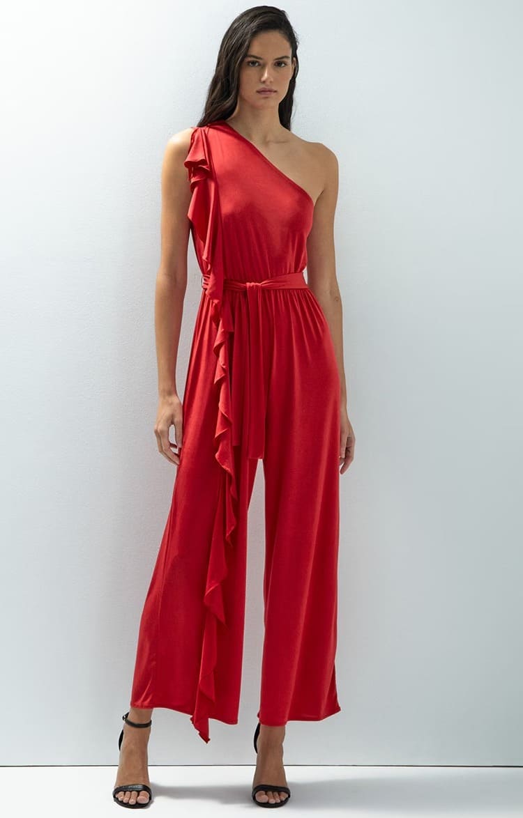 El mono asimétrico con volante en color rojo de Sfera en El Corte Inglés