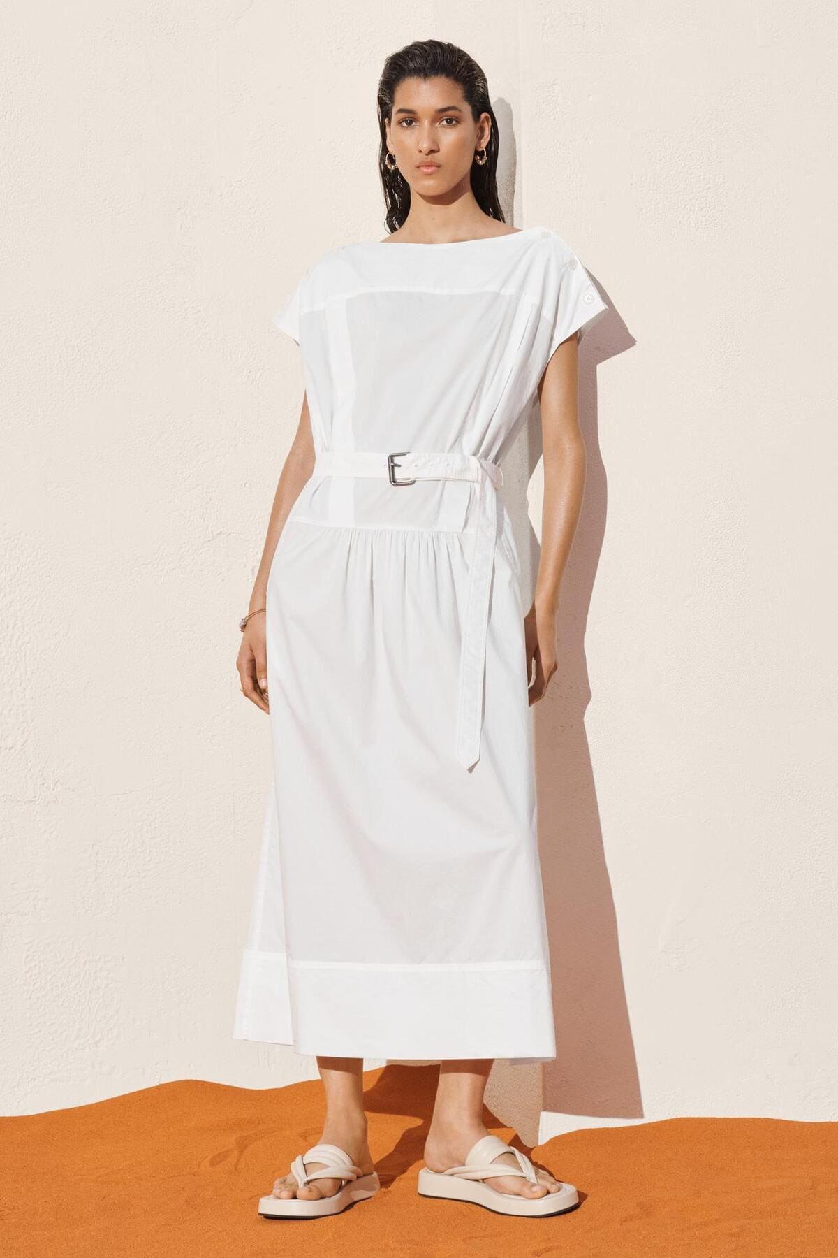 El nuevo vestido DRSS BTTN 13 de Zara