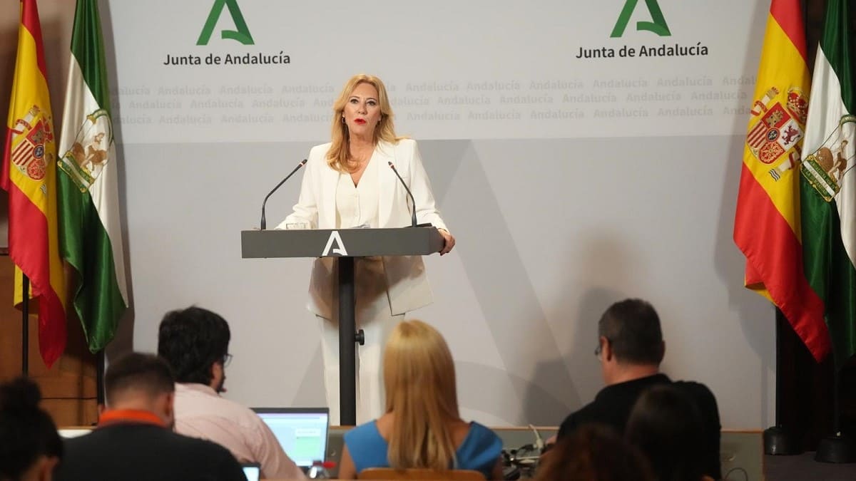 Carolina España, en su estreno como portavoz del Gobierno andaluz