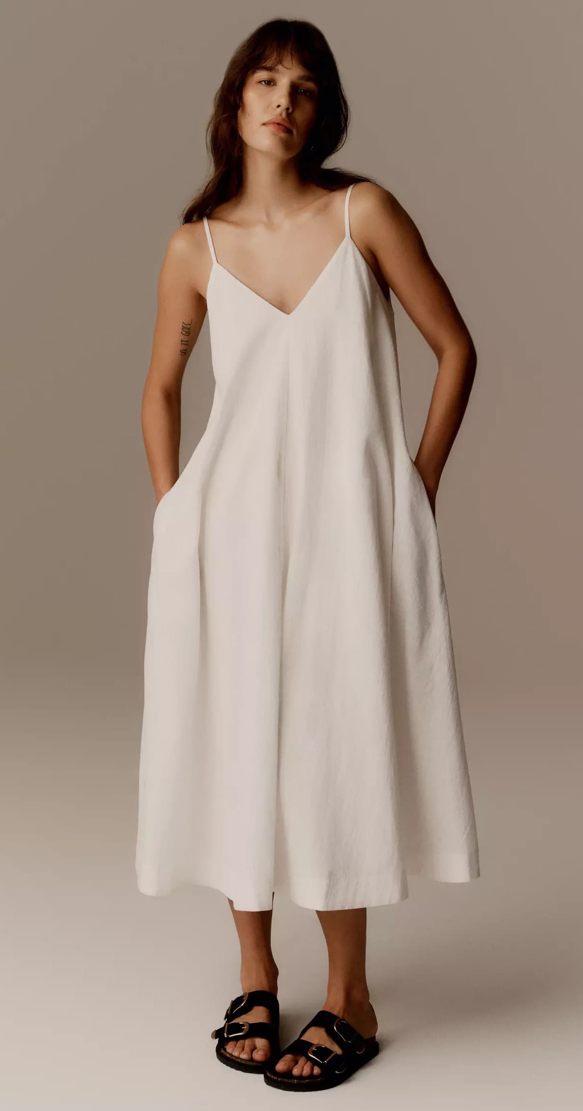 El vestido midi con corte trapecio de The Edit de Primark