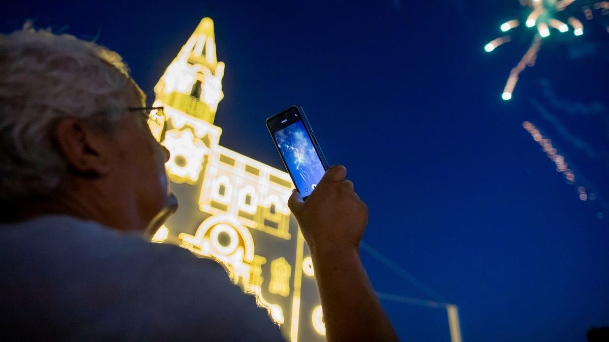 La pirotecnia, protagonista del arranque de las Fiestas Colombinas en Huelva