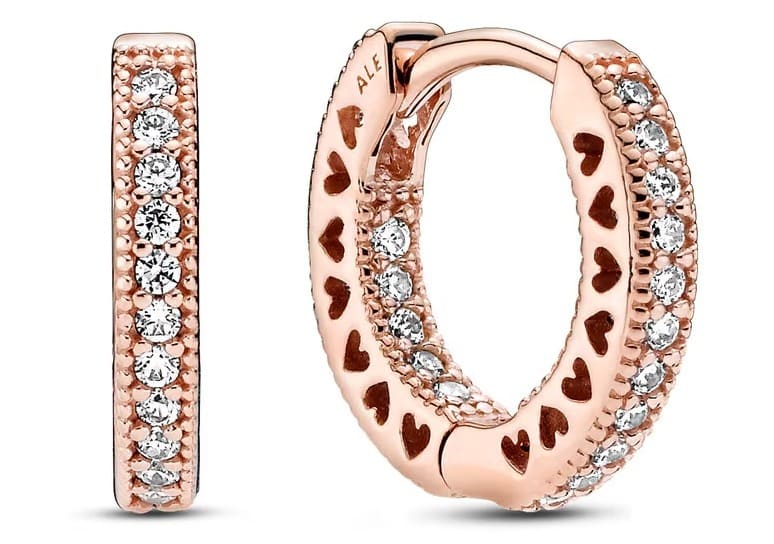 Los pendientes de Aro Corazón en pavé y oro rosa de Pandora en El Corte Inglés
