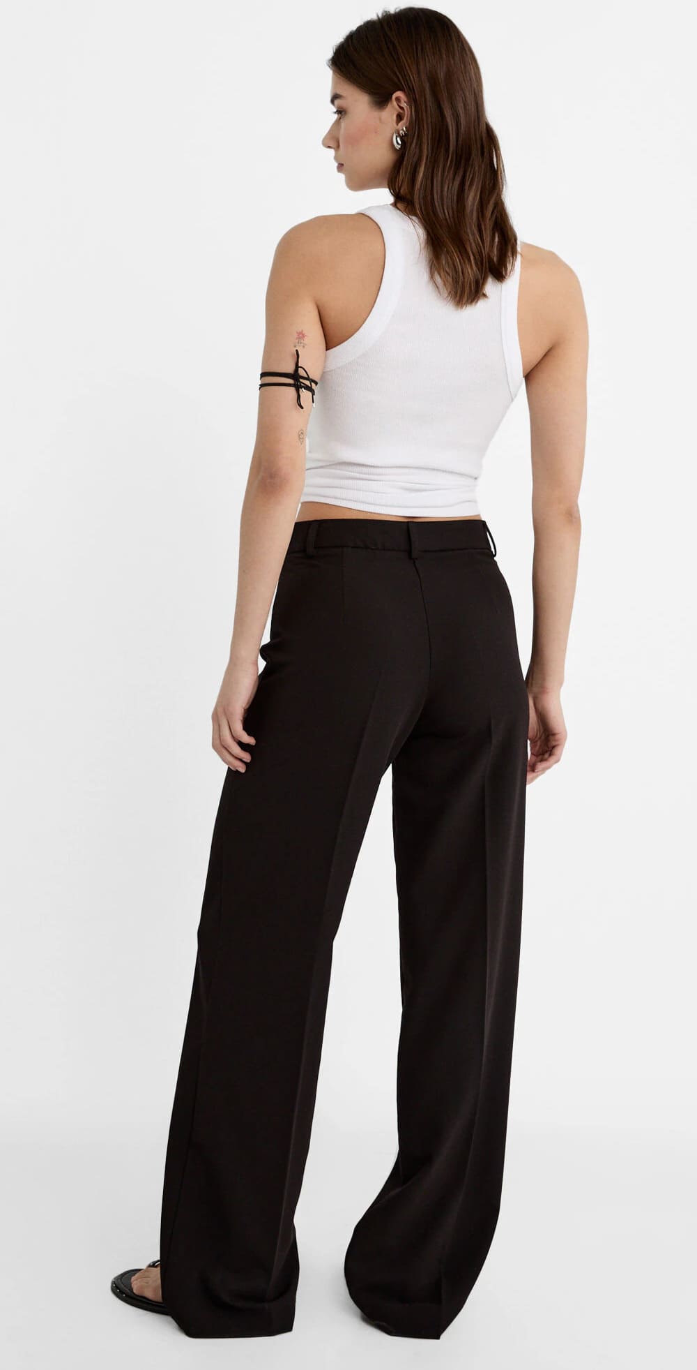 El pantalón de vestir en color negro de Stradivarius