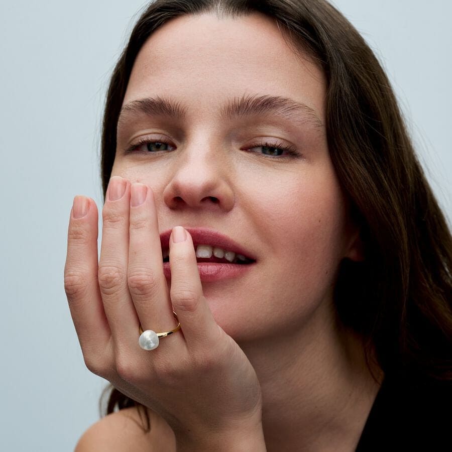 El nuevo anillo Perla Cultivada de Agua Dulce Barroca de Pandora