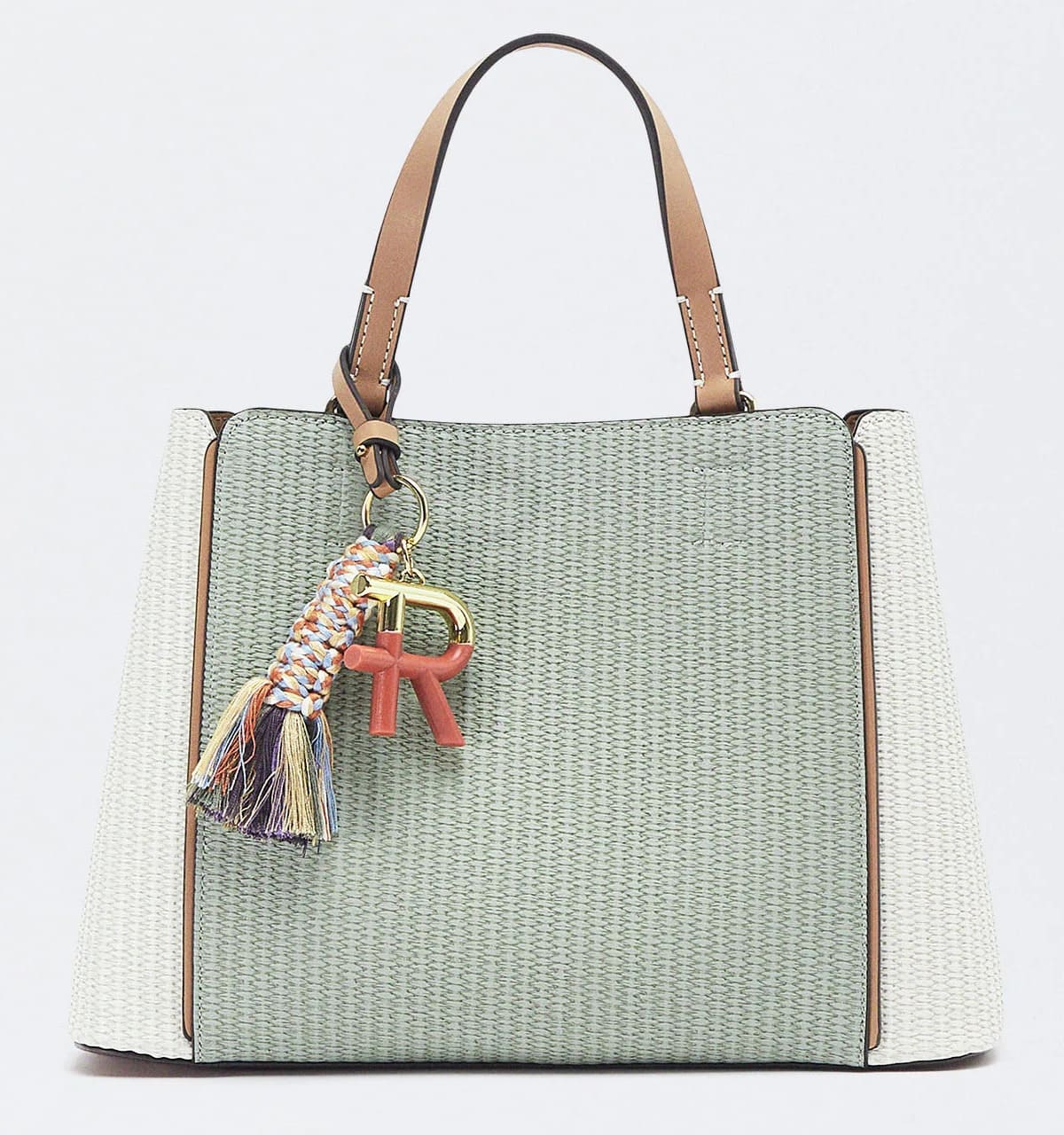 El bolso tote con efecto rafia de Parfois