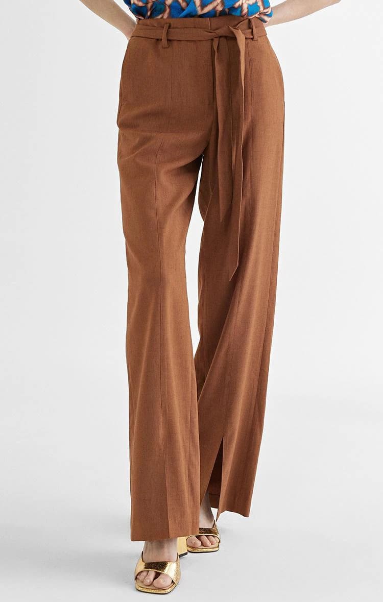 El pantalón recto de mujer con cinturón y aberturas marrón de Lola Casademunt en El Corte Inglés