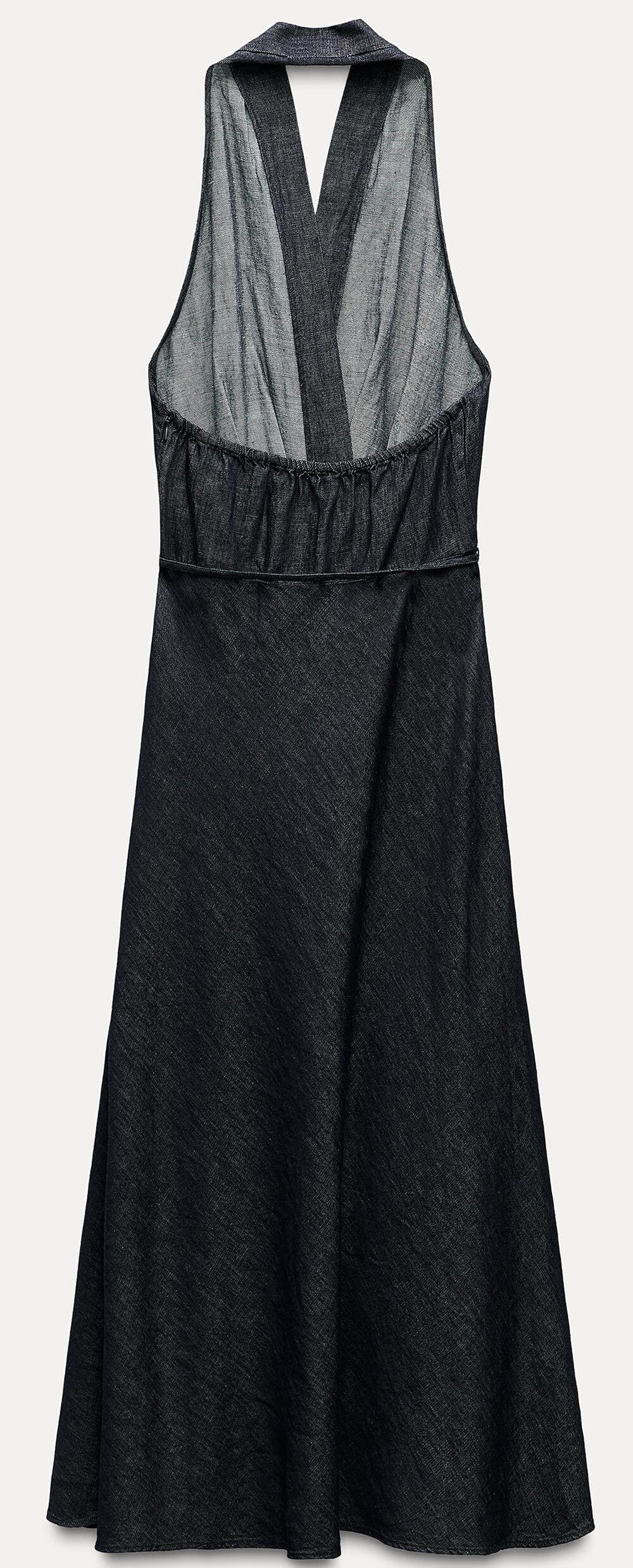 El vestido denim halter ZW Collection de Zara