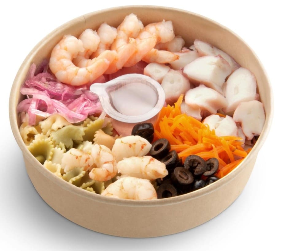 Ensalada de mariscos lista para comer