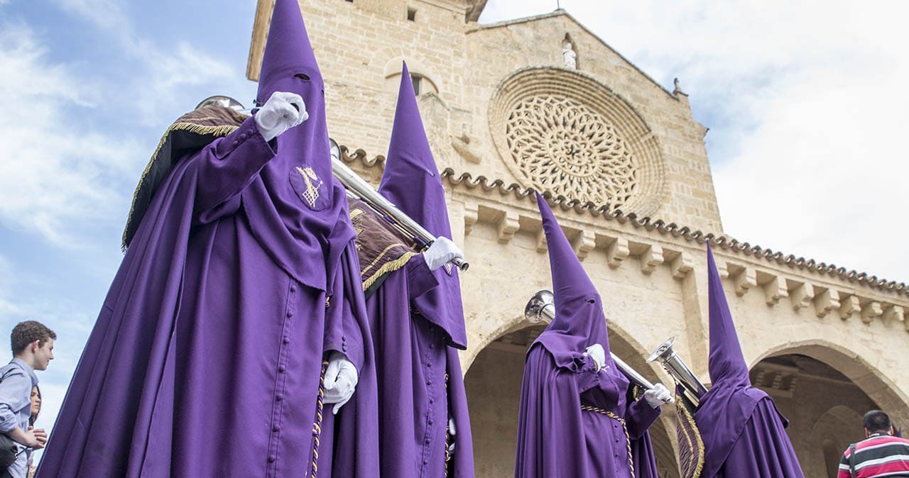 Nazarenos de la Semana Santa de Córdoba