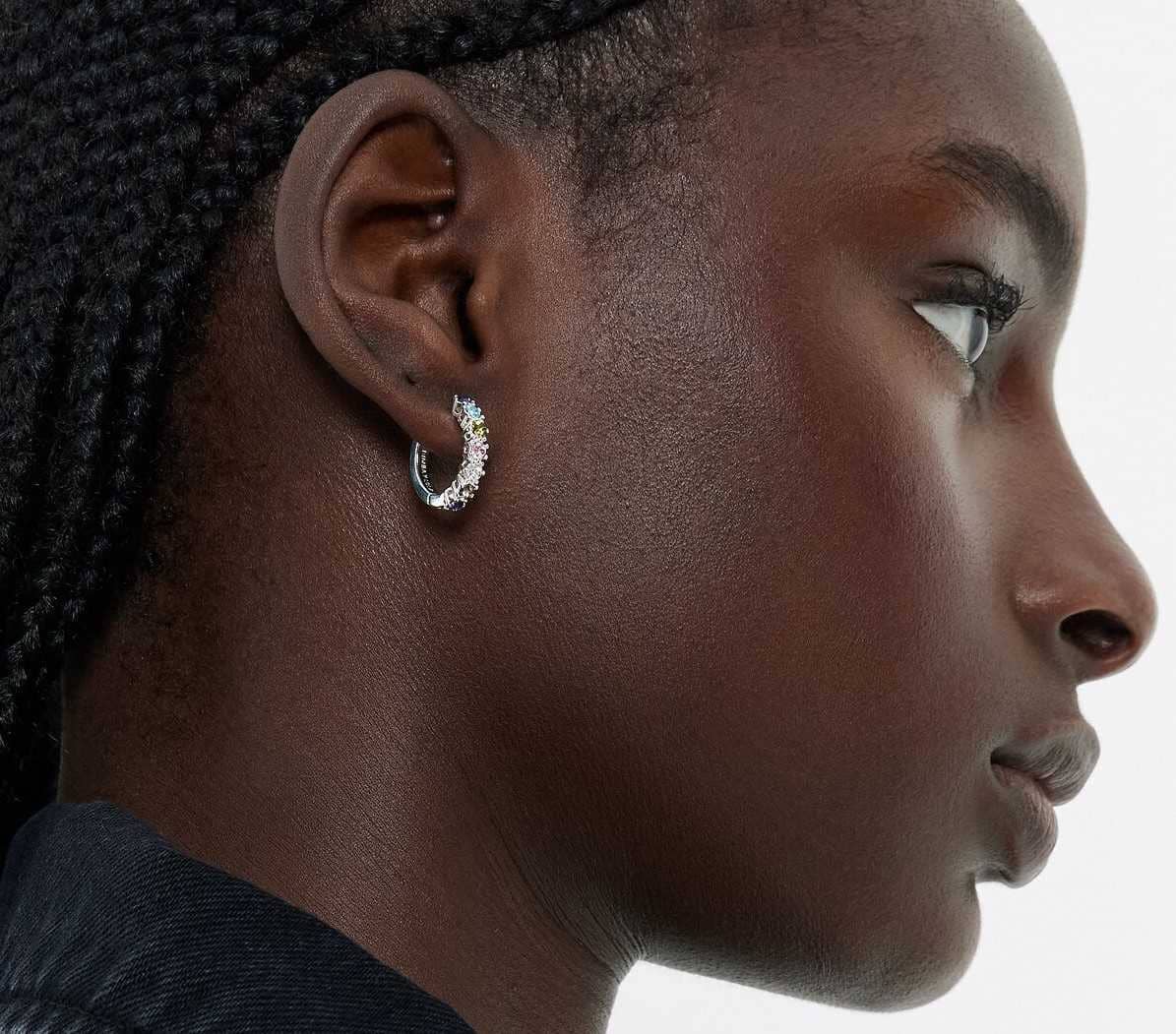 Pendientes aro cristales multicolor plateado de Bimba y Lola