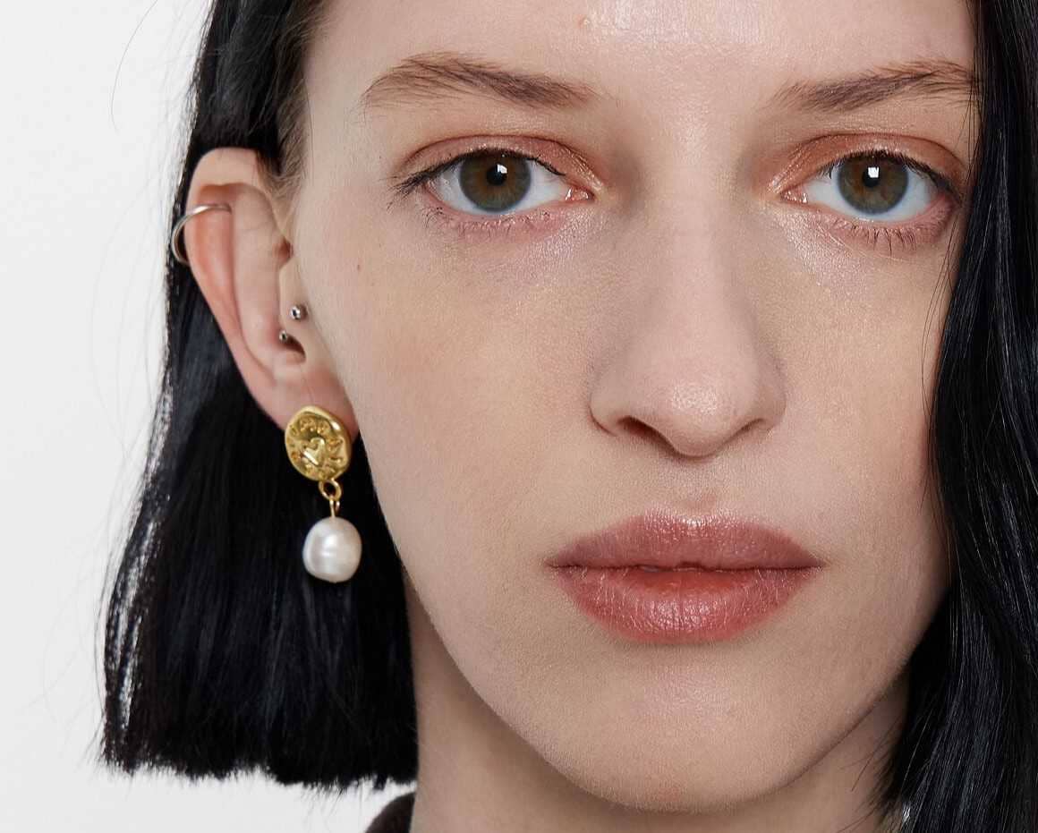 Pendientes logo perlas de Bimba y Lola