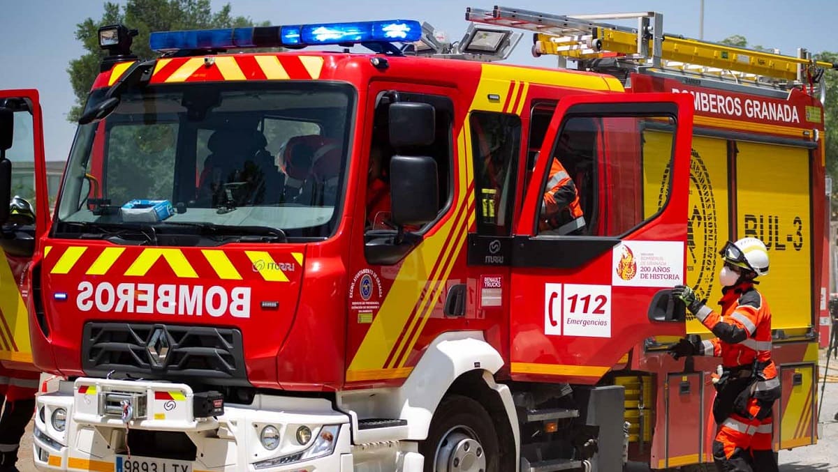 Bomberos de Granada se personaron en el lugar de los hechos