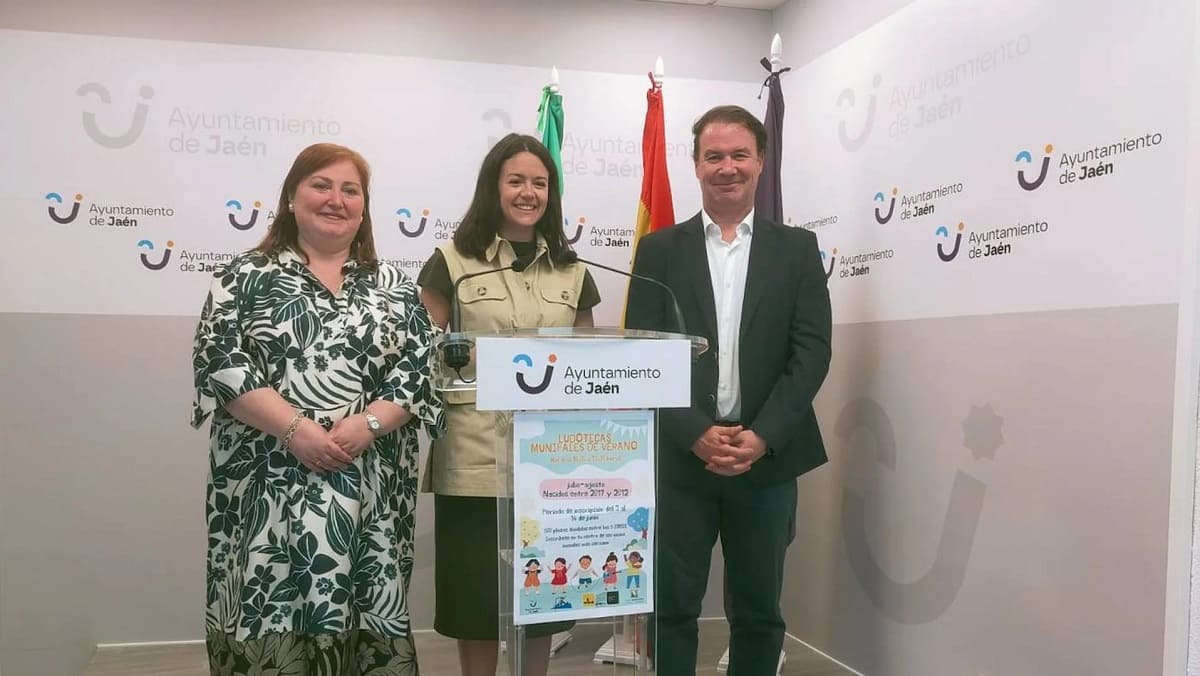 Carmen Rueda, a la izquierda de la imagen