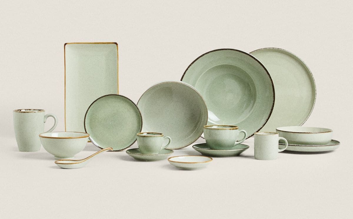Vajilla de porcelana con filo envejecido