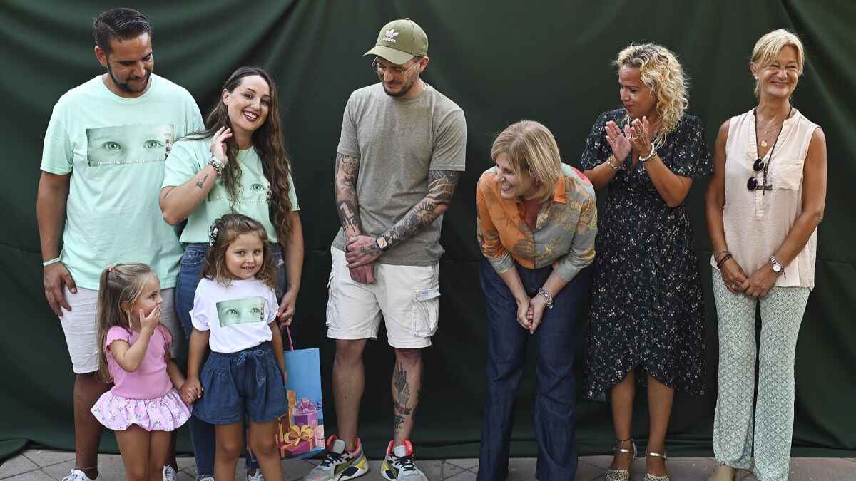 Inauguración del mural en solidaridad con 'Valentina. Un grito a la esperanza. FOP'