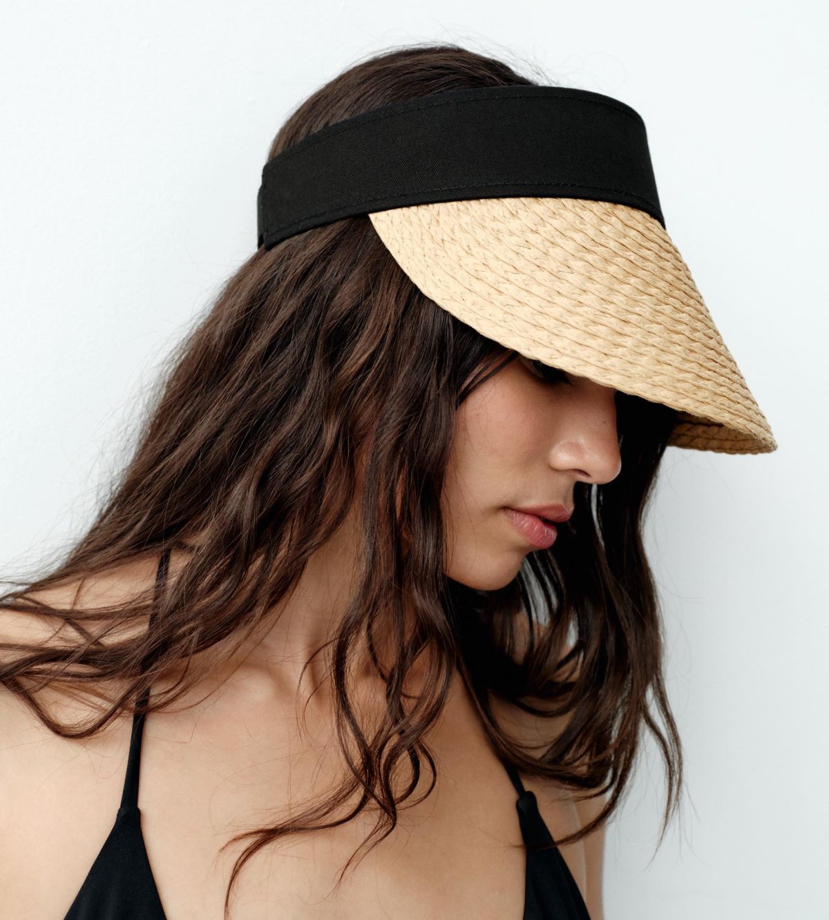 Visera trenzada a contraste